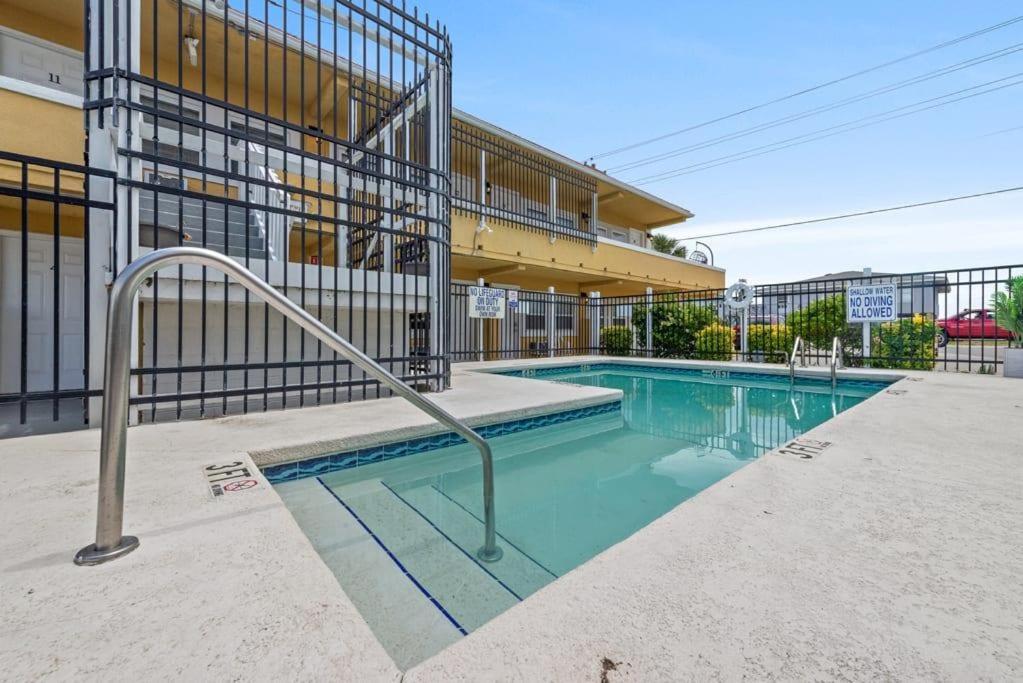 Perfect Location 1Br Pool Parking Outside Area 8 Leilighet Myrtle Beach Eksteriør bilde